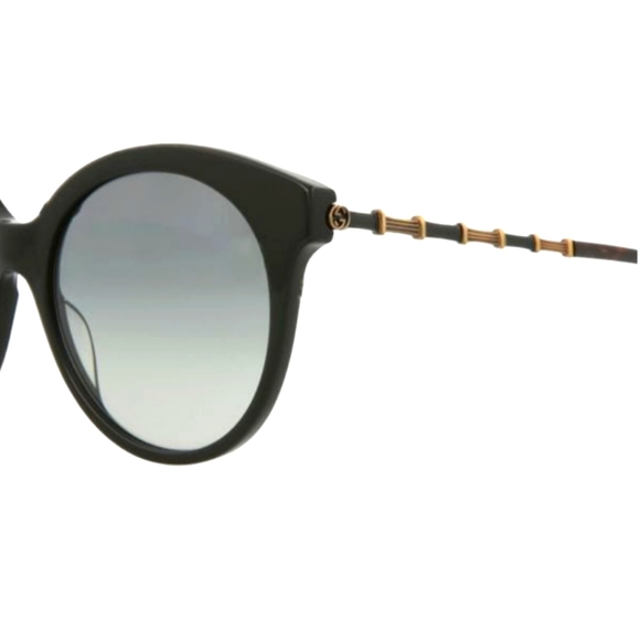 Gucci sunglasses 🔥NWT🔥 A beautiful silhouette timeless appeal w. Case + cloth! - Picture 12 of 16